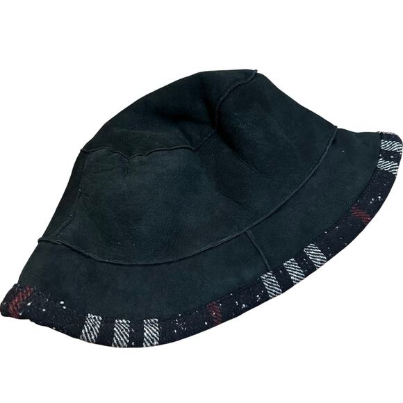Burberry Black Shearling Bucket Hat with Classic Plaid Trim - Picture 1 of 6